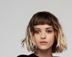 Cute. I had mine with red at the bottom section of my hair, but no fringe/bangs. Short Hairstyle, Trending Hairstyles, Short Hair With Bangs, Haircuts With Bangs, Grunge Hair, Short Bob Hairstyles, Ombre Hair, Womens Haircuts