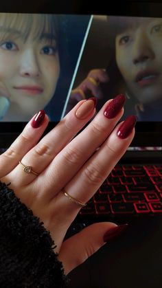 Fall Nails Designs, Trendy Fall Nails, Flower Nail, Trendy Nail, Beauty Goals, Trendy Fall, Fall Nail Designs, Valentine's Day Nails, Fall Nails