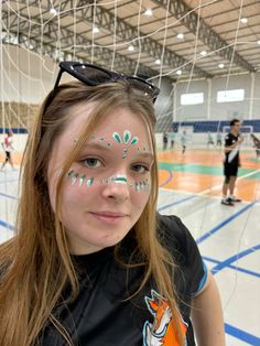 Hoco Spirit Face Paint, Homecoming Spirit Day Face Paint, Face Painting Sports, Volleyball Face Paint, Cheer Face Paint Ideas, Sports Day Makeup, Spirit Week Face Paint, Pep Rally Face Paint, Football Game Face Paint