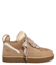 Ugh Shoes, Cute Shoes Women, Trendy Winter Shoes, Ugg Tennis Shoes, Uggs Outfit Ideas, College Wishlist, Teen Shoes, Cute Uggs, Ugg Sneakers