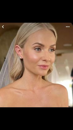 Soft Glam Bridal Makeup Blonde Hair, Minimalist Bridal Makeup, Clean Bridal Makeup, Minimal Bridal Makeup, Makeup Pale Skin, Glam Bridal Makeup, Pale Skin Makeup, Pale Makeup, Natural Glam