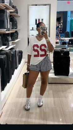 Mia 3, Baseball T, Chill Outfits, Mobile Web, Streetwear Fashion Women, Cute Everyday Outfits, Baddie Outfits Casual