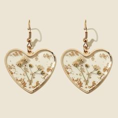 Brand New Boutique Gold Dangly Drop Heart And Flower Earrings Super Cute Trendy Y2k Earrings Heart Dangle Earrings, Heart Shaped Earrings, Styl Boho, Heart Drop Earrings, Gold Earrings Dangle, Boho Stil, Flower Heart, Design Floral, Cottage Core