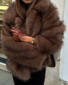 Fashion ,style ,outfit,inspiration,inspo ,fall  outfit, chic , bonbon_chic , stylish,stylist ,style tricks , fashionista , winter outfit, fur coat ,bonbon_chic Winter Outfits Matilda Djerf, Brown Aesthetic Clothing, Quiet Luxury Essentials, Brown Fur Coat Outfit, Fur Coat Outfits, Fur Coat Brown, Brown Fur Coat, Fur Coat Outfit, Lapel Coat