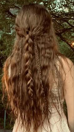 Día Lunes Rambut Brunette, Hippie Hair, Hair Stylies, Hozier, Easy Hairstyles For Long Hair, Dream Hair, Pretty Hair, Hair Stuff, Aesthetic Hair