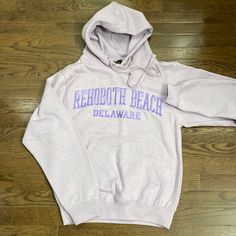 Hooded Cotton/Poly Blend Sweatshirt With Front Pocket. Brand New In Fun Lavender Color! Approx Measurements: Length: 25” Pit To Pit: 19.5 Arm: 23” Smoke Free, Pet Friendly Home. Heather Sweatshirt With Drawstring Hood, Heather Hooded Sweatshirt With Drawstring, Lavender Hooded Sweatshirt With Drawstring, Casual Heather Hoodie Sweatshirt, Casual Lavender Hooded Hoodie, Unique Sweatshirts, Bd Ideas, Trendy Things, Purple Clothes