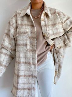 Plaid Coat Women, Plaid Outerwear, Jacket Coat Fashion, Plaid Shirt Women, Pastel Outfit, Beige Outfit, Winter Mode, Instagram Wallpaper