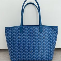 Goyard Artois Pm Bag Sky Blue In Beautiful Condition, Interior Has Normal Wear And Tear Out Exterior Looks Perfect. Yes It’s Authentic Luxury Blue Bag For Everyday Use, Designer Blue Shoulder Bag For Daily Use, Luxury Blue Shoulder Bag For Everyday Use, Designer Light Blue Shoulder Bag For Daily Use, Designer Blue Bags For Shopping, Designer Blue Shoulder Bag For Shopping, Designer Blue Bag For Shopping, Luxury Blue Shoulder Bag For Daily Use, Artois Pm Bag