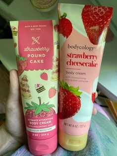 Bodycology Strawberry Cheesecake, Strawberry Body Lotion, Bodycology Strawberry, Strawberry Lotion, Selfcare Shopping, Lipstick Tips, Fragrance Lab, Body Hygiene, Bath And Body Works Perfume