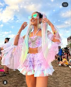 Rave Outfits Diy, Mode Coachella, Look Da Festival, Tomorrowland Outfit, Edm Concert Outfit, Edm Outfit, Edm Concert, Edm Music Festivals, Rave Fit