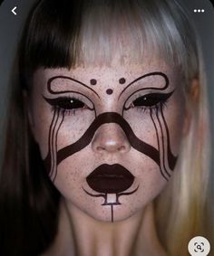 Спонж Beauty Blender, Cyberpunk Makeup, Make Up Ideas, Graphic Makeup