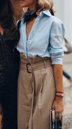 Tan Pants, Looks Chic, Come And Go, Classy Women, Work Fashion