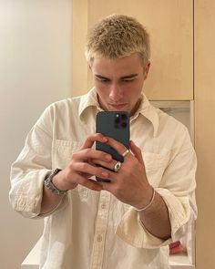 Men Haircut Curly Hair, Haircut Curly, Dream Boyfriend, Men Haircut, Insta Ideas, Aesthetic Boys