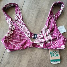 Bnwt. Moroon Palm Bikini Top With Clasp Closure In Xs. Purple Bra-friendly Swimwear For Vacation, Thrift Bundle, Swimsuit Inspo, Apple Headphone, Swimming Suits, Cute Bathing Suits, Swim Suits, Summer Bikinis, Summer 24