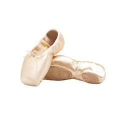 Eurostretch is one of BLOCH's new and exciting ranges of pointe shoes, boasting groundbreaking innovation. With the latest stretch materials, these features combine to allow ultimate articulation of the foot and unparalleled connection between foot and shoe. Innovative stretch fabric is like a second skin, giving a superior connection between shoe and foot which allows maximum articulation. Designed using the Patented European Balance-type last, giving ultimate support and function Deep vamp and Ballet Pointe Shoes, Gel Toes, Heel Grips, Pointe Shoes, Dance Photos, Stretch Satin, Dance Moms, Second Skin, Dance Wear