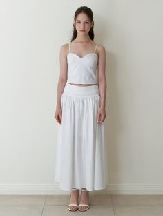 This is a casual and feminine skirt by KINDABABY that is made out of high quality and sturdy material. With distinctive mood of the design and comfortable wear, you can style it for your unique daily outfit.- Shirring detail below the waistband- Pure cotton and rayon blend fabric- Feminine and trendy mood White Long Skirt, Feminine Skirt, White Skirts, Daily Outfits, Long Skirt, Pure Cotton, Skirt, Fabric, How To Wear