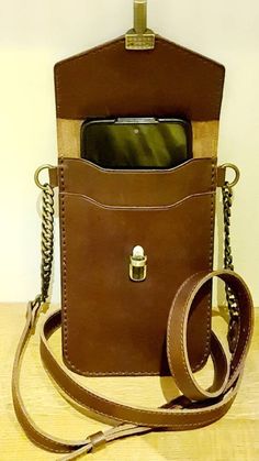 Handbag-case is made by hand from high quality Italian leather. Genuine Leather Handbag, Leather Case, Italian Leather, Leather Handmade, Leather Handbags, Smartphone, Genuine Leather, Handbags, Wallet