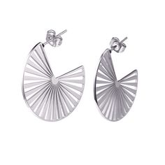 BEAUTIFUL DETAILS Introducing the Cate & Chloe Taylor 18k White Gold Plated Drop Earrings  a dazzling jewelry ensemble that seamlessly combines elegance and affordability. Elevate your style with this stainless steel earring set. Crafted for the modern woman, this fashion-forward jewelry set effortlessly transitions from day to night, making it the perfect accessory for any occasion. These drop earrings boast a timeless design that captures the essence of sophistication. The 18k white gold plati Dazzling Jewelry, Silver Drop Earrings, Stainless Steel Earrings, Exquisite Jewelry, Gold Plated Silver, Modern Woman, Jewelry Set, Earring Set, Womens Watches