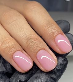 Minimalist Manicure, Italy Nails, Natural Nails Manicure, Pink Gel Nails, Short Gel Nails, Subtle Nails, Smink Inspiration, Simple Gel Nails, Casual Nails