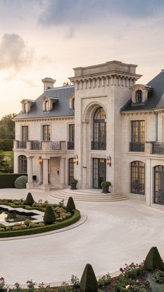 #masterbedroom #bedroomdecor #interiordesign #homedecor #bedroomideas #bedroominspiration #interiordecor #homeimprovement #designideas Rich Mansion, Old Money Interior Design, Old Money Interior, Garden Driveway, Huge Houses, House Arch Design