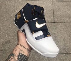 Gucci Men Shoes Outfit Men Shoes Outfit, King Cyrus, Men Nike Shoes, Sneaker Bar, White Shoes Men, Fly Shoes