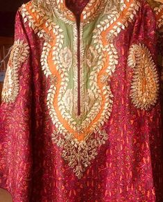 Pakistani Fancy Dresses Neck Design, Gota Kinari Dress Design, Gotapatti Suit Design, Gota Patti Design, Lace Neck Design, Neck Design With Lace, Gota Patti Suits, Gota Patti Work, Salwar Neck Designs