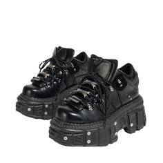 Unique Clothing Stores, Punk Shoes, Black Boots Women, Black Leather Shoes, Boots Women