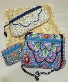 Customer project: Winter Charm Clutch Purses by Marrilyn from Adelaide - aStitch aHalf Reading Projects, Adelaide South Australia, Purse Pouch, South Australia, Works Of Art, Clutch Purse, My Friend, Seamless Patterns, Two By Two