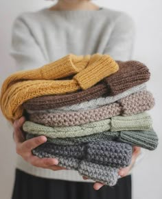 Flat Lay Photography Fashion, Flat Lay Photography, Clothing Photography, Fashion Quotes, Machine Knitting