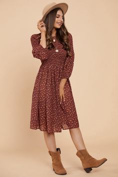 Brown Autumn Midi Dress, Pretty Fall Dresses, Photography Outfits, Midi Dress Fall, Fall Photography, Spring Fashion Outfits, Wardrobe Inspiration, Comfy Dresses, Spring Outfits Women