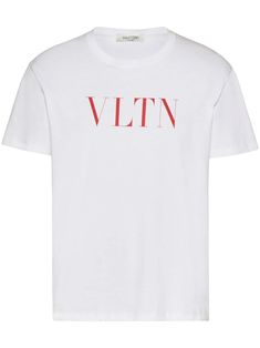 Valentino Ready To Wear white cotton logo print at the chest crew neck short sleeves straight hem The full look includes Valentino Garavani accessories. Valentino Ready To Wear, Valentino T Shirt, Valentino Logo, Versace Designer, Mens Sleeve, White Crew Neck, Full Look, Cotton Logo, T Shirt Vest