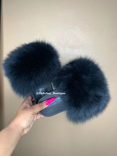 Size 4 and 5 is in stock and will ship the SAME DAY!!! #furslides #furslippers #slippers #slides #sandals Cheap Long Bridesmaid Dresses, Drippy Outfit, Fluffy Slippers, Winter Gear, Fur Slippers, Pink Sparkle, Go Up, Slides Shoes, Long Bridesmaid Dresses