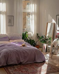 Nyc Rooms, Dekorasi Kamar Tidur, Redecorate Bedroom, Room Makeover Bedroom, Apartment Inspiration, Apartment Room, Room Ideas Bedroom, Room Inspiration Bedroom, Dream Rooms