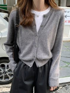 Style:CasualNeckline:Round NeckSleeve Type:Regular SleeveColor:GreyPattern Type:PlainSleeve Length:Long SleeveLength:RegularTemperature:Spring/Fall (18-25℃/63-77℉)Fit Type:LooseFabric:High StretchMaterial:KnitwearComposition:28% PolyamideCare Instructions:Machine wash or professional dry cleanPockets:NoBody:UnlinedSheer:No table { width: 100%; border-collapse: collapse; margin: 20px 0; } table, th, td { border: 1px solid black; } th, td { padding: 8px; text-align: center; } th { background-color: #f2f2f2; } Size Chart Women's Clothing Size Chart T-shirts/Shirts/Jackets/dress Size Bust (cm) US Size EU Size CN Size XS 81-84 2-4 34-36 160/80A S 86-89 6-8 38-40 165/84A M 91-94 10-12 42-44 170/88A L 99-104 14-16 46-48 175/92A XL 109-116 18-20 50-52 180/96A XXL 121-128 22-24 54-56 185/104A 3XL 1 Sweater Autumn, Cardigan Women, Basic Long Sleeve, Cashmere Cardigan, Y2k Streetwear, Women Vintage, Knitted Sweater, Black Leather, Leather