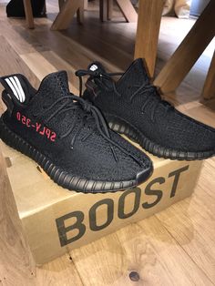 All Black Yeezys, Yeezy 350 V2, New Yeezy Shoes 2022, Adidas Yeezy Boost 350 Black, Yeezy 350 Yecheil