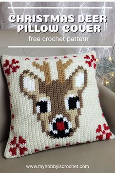 christmas deer crochet pillow cover Diy Crochet Christmas, Christmas Pillows Diy, Start Crocheting, Pillows Diy, Deer Pillow, Winter Holiday Crafts, Christmas Crochet Pattern, Crochet Pillow Cover, Christmas Patterns