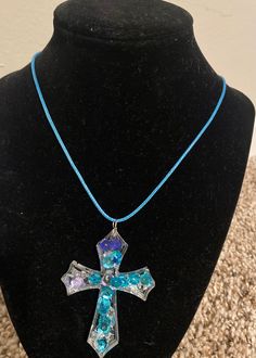 Cross necklace with blue sequin and foil. Perfect to wear to church or a special occasion. Give this as a gift to represent the holidays. Stone Necklace Set, Candy Necklaces, Sweet Candy, Name Bracelet, Christmas Settings, Puzzle Pieces, Stone Necklace, Necklace Set, Foil