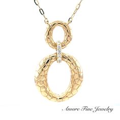 This Double Oval NEcklace with Pave Link has Six Natural Round Brilliant Cut Diamonds Weighing .16 Carat Total Weight Set in 14kt Yellow Gold. Gold Oval Diamond Necklace Hallmarked, Oval Link Diamond Cut Necklace, Gold Oval Diamond Cut Necklace, Mens Diamond Wedding Bands, Oval Necklace, Weight Set, Bridal Engagement Rings, Lab Grown Diamonds Engagement, Unique Jewelry Designs