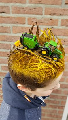 Crazy hair day boy, gekke haren day jongen Crazy Hair Day At School