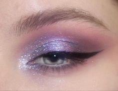 Maquillage On Fleek, Purple Eye Makeup, Purple Makeup, Smink Inspiration, Makijaż Smokey Eye, Eye Makeup Designs, Dope Makeup, Purple Eyeshadow, Makeup Eye Looks