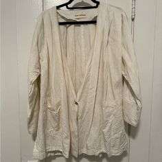 Never Worn, Does Not Have A Size Listed But Fits Oversized And Most Casual Oversized Beige Blazer, Everyday Oversized Long Sleeve Blazer, Cotton Blazer With Pockets For Day Out, Oversized Everyday Spring Blazer, Oversized Spring Blazer For Everyday, Oversized Everyday Blazer For Spring, Oversized Open Front Outerwear For Day Out, Casual Beige Long Sleeve Blazer, White Relaxed Fit Outerwear