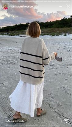 Coastal Chic Fashion, Maine Fashion, Coastal Wardrobe, Surfergirl Style, Birkenstock Outfit, Look Adidas, Mode Hippie, Estilo Indie, Skandinavian Fashion