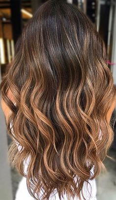 14. Warm Caramel We have a bright and glam look. This is a toned down and dark shade of caramel and it looks so... Dark Brunette Hair, Hair Color Chocolate, Chocolate Brown Hair Color, Hair Color Caramel, Chocolate Hair, Dark Hair With Highlights, Beautiful Hair Color, Dark Brown Hair Color