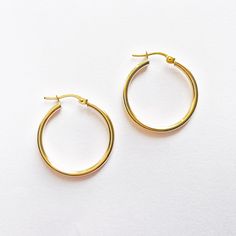 MIDI HOOPS solid gold 20mm hoop earrings Chain Threader Earrings, Threader Earrings, Gold Hoops, Oval Diamond, Chain Earrings, Lab Diamonds, Everyday Wear, Solid Gold, Perfect Fit