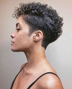 24 Cute Curly Pixie Cut Ideas for Girls with Curly Hair Pixie Cut Curly Hair, Short Hair Dont Care, Curly Pixie Cut, Women Haircuts, Curly Pixie Hairstyles, Short Curly Pixie, Curly Pixie Haircuts, Curly Pixie Cuts, Thick Curly Hair