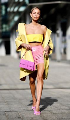 Colors Spring 2023, Yellow Pink Outfit, Aesthetic Dress Outfit, Chubby Girl Outfits, Light Yellow Dresses, Style Your Clothes, Bright Colors Fashion, Leonie Hanne, Neon Outfits