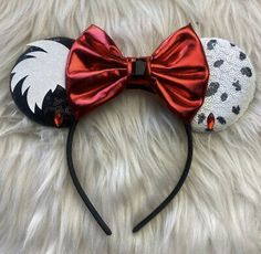 Themed Headband With Ears As A Gift, Disney Ears Headband, Diy Mickey Ears, Disneyland Ears, Disney Mickey Ears, Disney Mouse, Mickey Mouse Ears, Ears Headband, Disney Ears