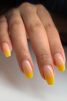 Acrylic Nails Yellow, Yellow Nail Art, Yellow Nails Design, Her Nails, Work Nails, Yellow Nails, Fancy Nails, Short Acrylic Nails, Nail Arts