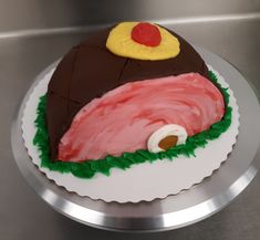 a cake that looks like it has been made to look like an object