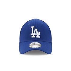 The Los Angeles Dodgers Team Classic 39THIRTY Stretch Fit Cap features a team color stretch poly throughout the crown and visor with an embroidered Dodgers logo embroidered at the front panels. Rounding out the cap is an alternate team logo at the rear. Sporty Hat With Embroidered Logo And Curved Visor, Sporty Logo Cap, Classic Curved Visor Fitted Hat For Baseball Season, Classic Fitted Hat For Baseball Season With Curved Visor, Classic Curved Bill Fitted Hat For Sports Events, Classic Fitted Hat With Curved Bill For Sports, Classic Fitted Hat With Curved Visor For Baseball, Classic Baseball Cap With Embroidered Logo For Sports, College Baseball Cap With Embroidered Logo